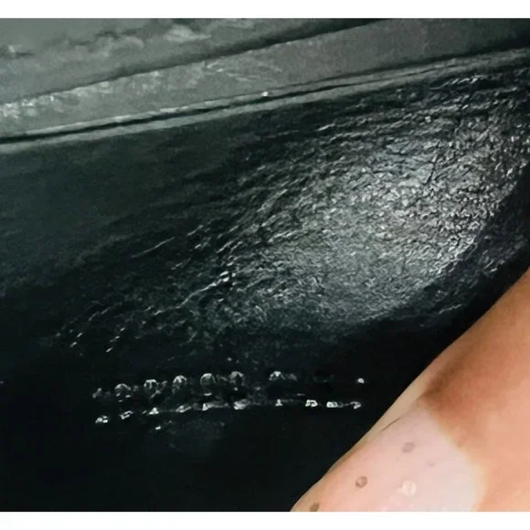 GUCCI: Black Monogram Guccissima Leather Key Case #1299